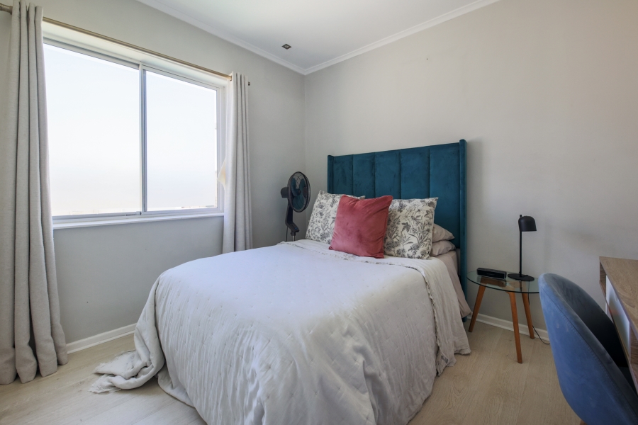 To Let 2 Bedroom Property for Rent in Sea Point Western Cape